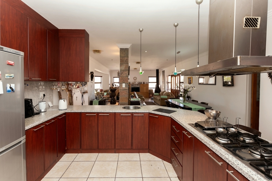 3 Bedroom Property for Sale in Country Club Western Cape